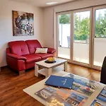 Lachmoewe Apartment *